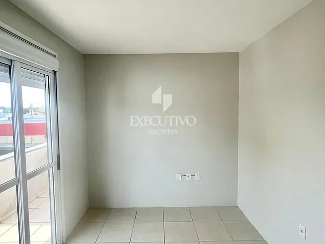 Apartamento 3 quartos e 2 banheiros, à venda ou para alugar, no bairro Centro em Arroio Do Meio