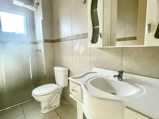 Apartamento 3 quartos e 2 banheiros, à venda ou para alugar, no bairro Centro em Arroio Do Meio