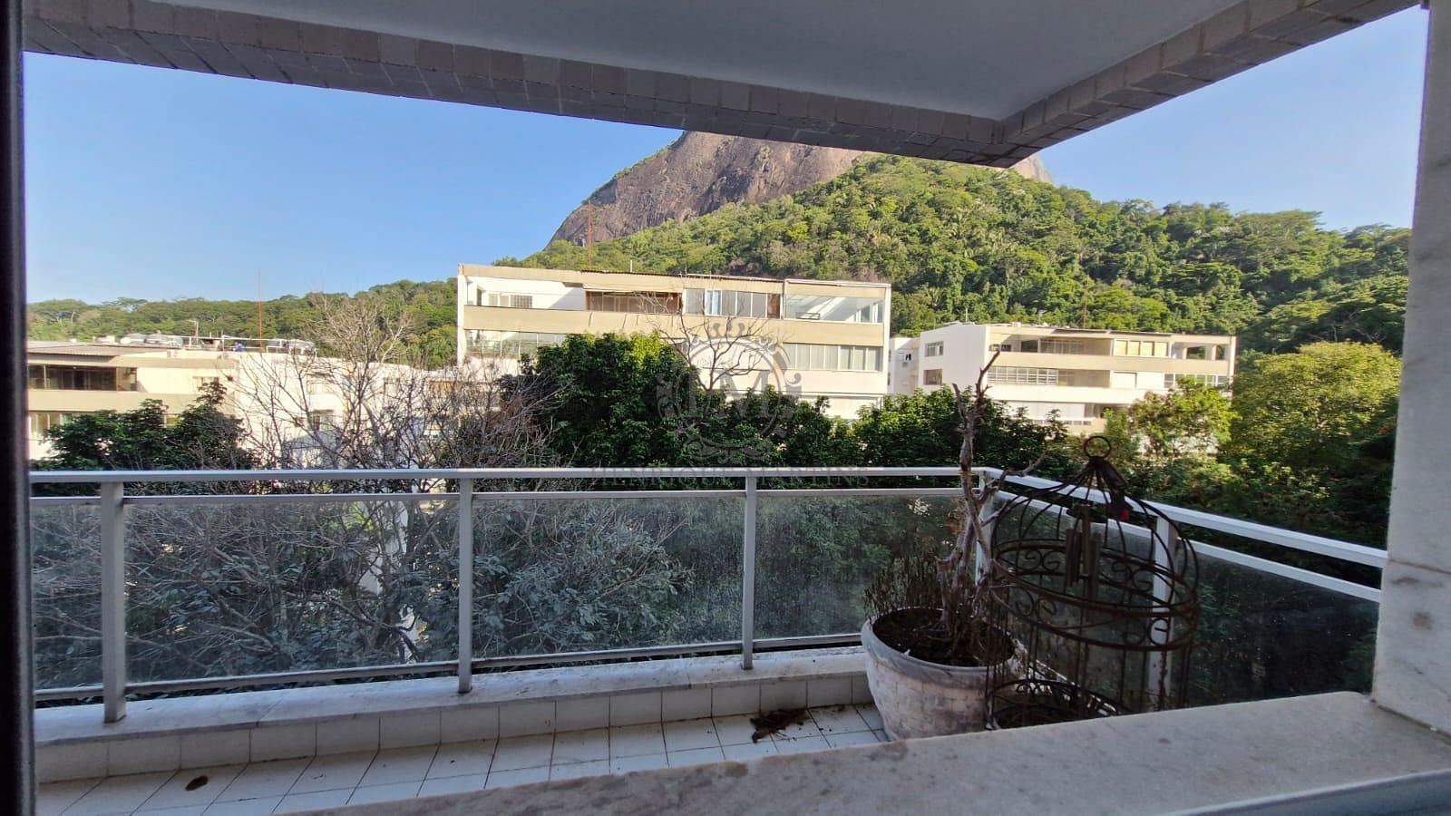 Apartamento à venda com 2 quartos, 109m² - Foto 4