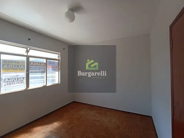 Apartamento 4 quartos e 3 banheiros, para alugar, no bairro Centro em Lavras