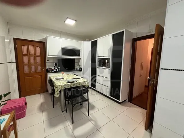 Apartamento com 198m² 3 quartos e 2 banheiros, à venda, no bairro Centro em Jaguariúna