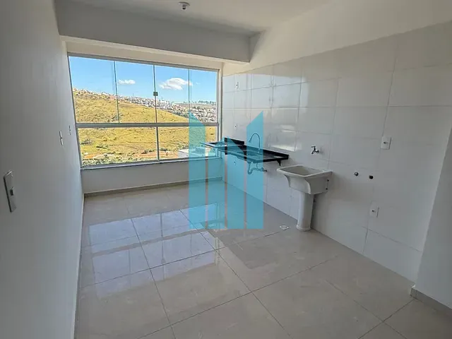 Apartamento 3 quartos e 2 banheiros, à venda, no bairro Residencial Summer Ville em Poços de Caldas
