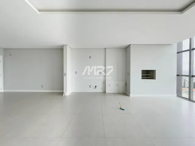 Apartamento 3 quartos e 4 banheiros, à venda, no bairro Jardim Carvalho em Ponta Grossa