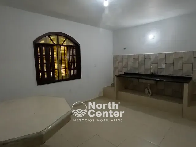 Apartamento 2 quartos e 1 banheiro, para alugar, no bairro Centro em Balneário Barra do Sul