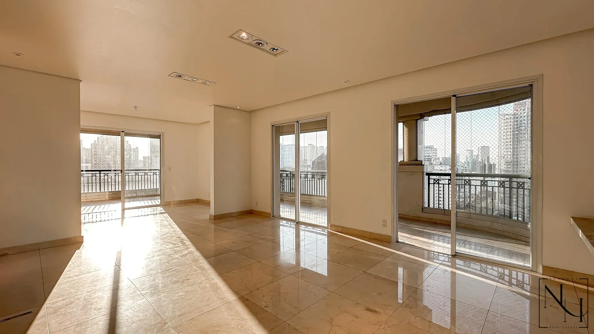 Apartamento, 4 quartos, 238 m² - Foto 1