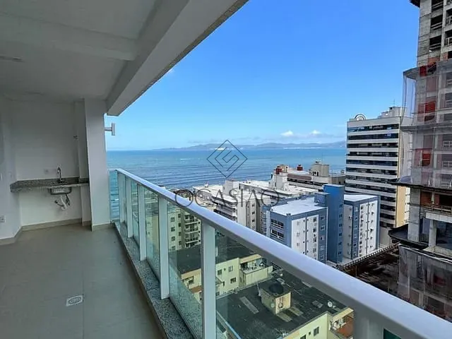 Apartamento 3 quartos e 4 banheiros, à venda, no bairro Meia Praia em Itapema