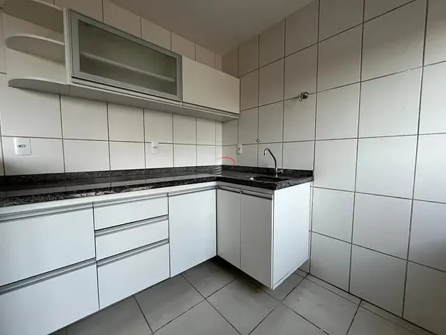 Apartamento com 95m² 2 quartos e 1 banheiro, à venda, no bairro Centro em Londrina