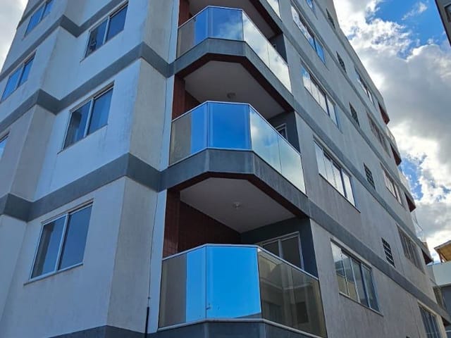 Apartamento 2 quartos e 1 banheiro, à venda, no bairro Recreio em Rio das Ostras