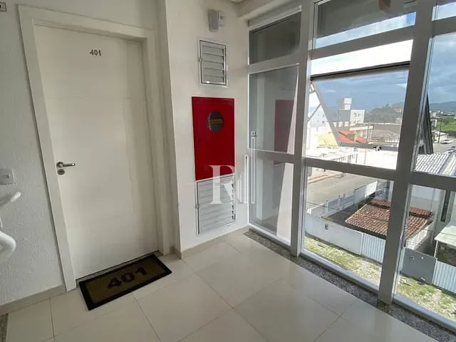 Apartamento 2 quartos e 1 banheiro, à venda, no bairro Universitário em Tijucas