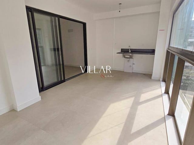Apartamento com 70m² 2 quartos e 2 banheiros, à venda, no bairro Copacabana em Rio de Janeiro