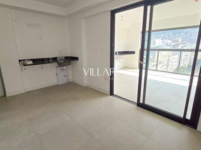 Apartamento com 70m² 2 quartos e 2 banheiros, à venda, no bairro Copacabana em Rio de Janeiro