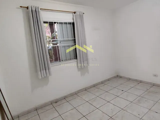 Apartamento 2 quartos e 1 banheiro, à venda, no bairro Vila Camilópolis em Santo André