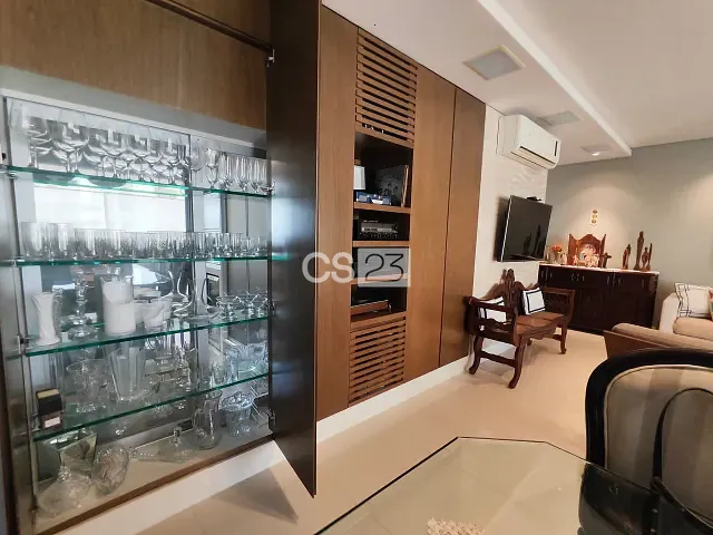 Apartamento com 376m² 3 quartos e 5 banheiros, à venda, no bairro Gleba Fazenda Palhano em Londrina