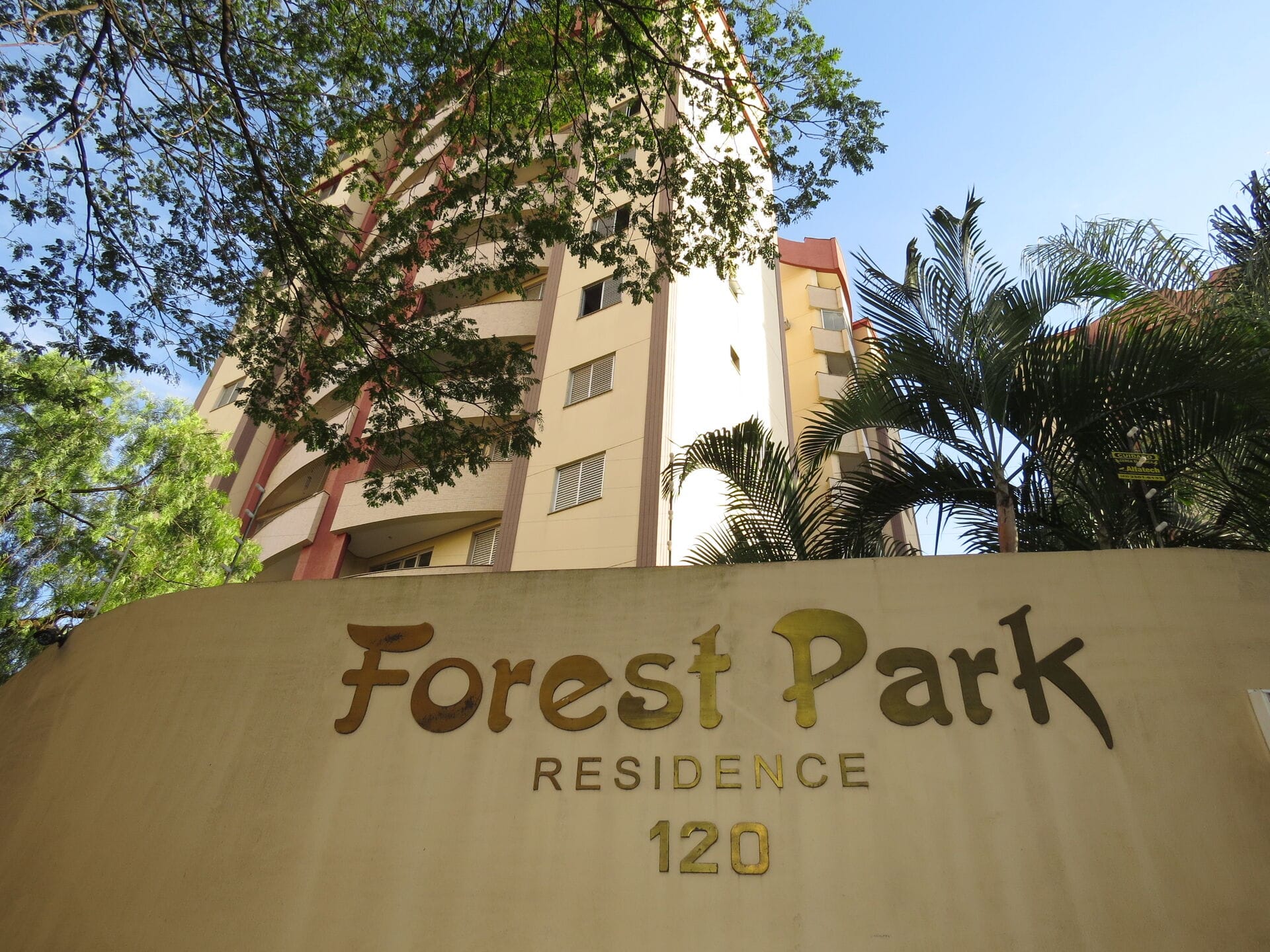 Ed Parc Rocher Apto à venda na Gleba Palhano , 3 suítes, localizado