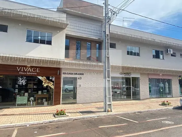 Apartamento 2 quartos e 1 banheiro, para alugar, no bairro Centro em Rolândia