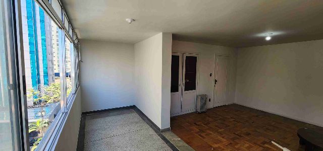 Apartamento 3 quartos e 2 banheiros, à venda, no bairro Jardim Paulista em São Paulo
