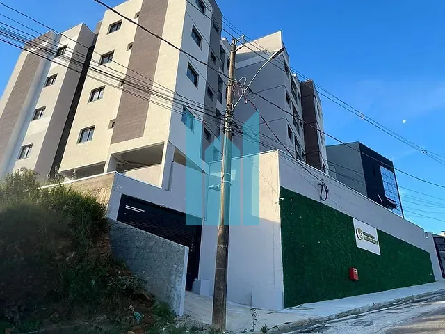 Apartamento 2 quartos e 1 banheiro, à venda, no bairro Jardim Esmeralda em Poços de Caldas