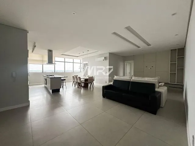 Apartamento 3 quartos e 4 banheiros, à venda ou para alugar, no bairro Jardim Carvalho em Ponta Grossa