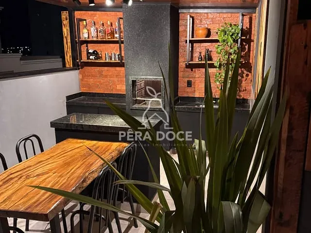 Apartamento 2 quartos e 2 banheiros, à venda, no bairro Mercês em Uberaba