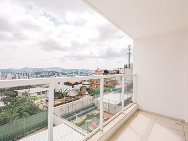 Apartamento 2 quartos e 2 banheiros, à venda, no bairro Santa Luzia em Juiz de Fora