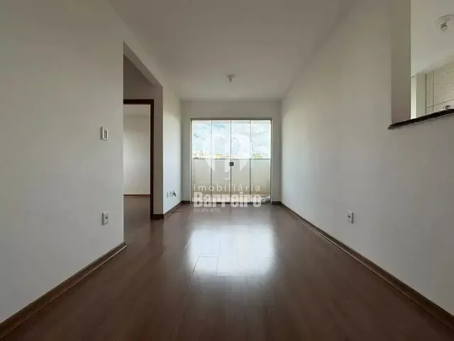 Apartamento 2 quartos e 1 banheiro, para alugar, no bairro Teixeira Dias (Barreiro) em Belo Horizonte