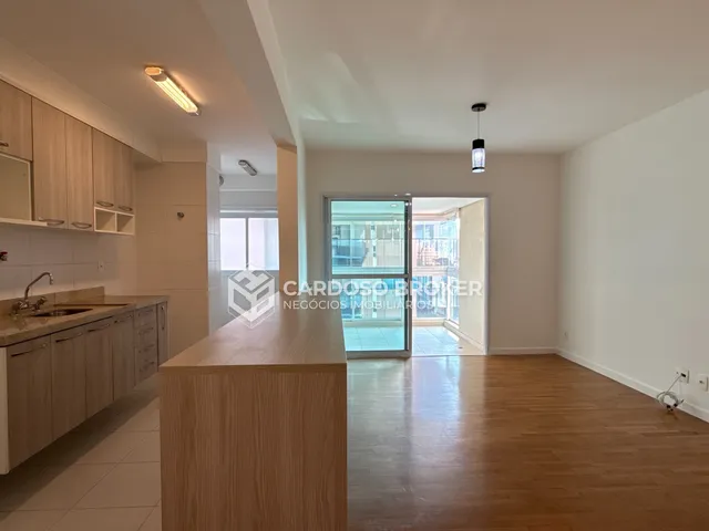 Apartamento com 75m² 2 quartos e 2 banheiros, para alugar, no bairro Dezoito do Forte Empresarial/Alphaville. em Barueri