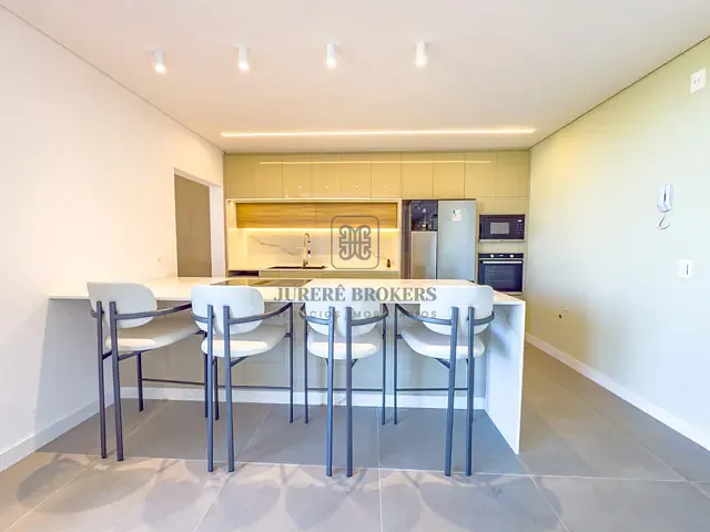 Apartamento 2 quartos e 3 banheiros, à venda, no bairro Canasvieiras em Florianópolis
