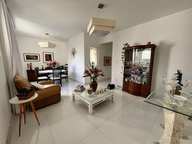 Apartamento 2 quartos e 2 banheiros, à venda, no bairro Vila Laura em Salvador