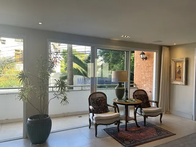 Apartamento com 342m² 4 quartos e 2 banheiros, à venda, no bairro Jardim Botânico em Rio de Janeiro