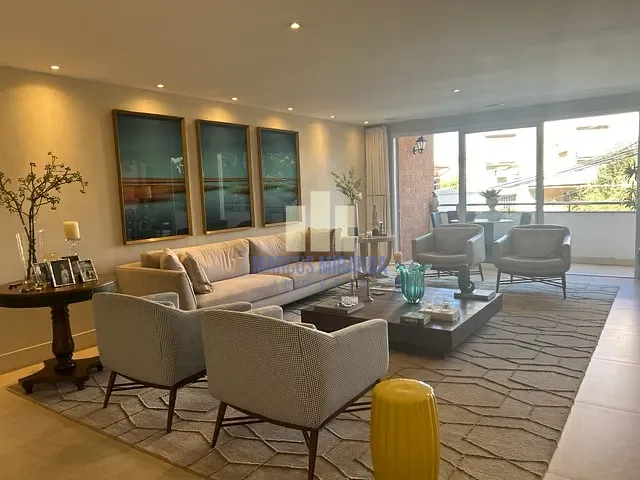 Apartamento com 342m² 4 quartos e 2 banheiros, à venda, no bairro Jardim Botânico em Rio de Janeiro