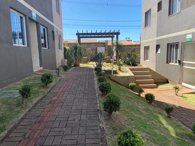 Apartamento com 59m² 2 quartos e 1 banheiro, à venda, no bairro Jardim Vitória em Cambé