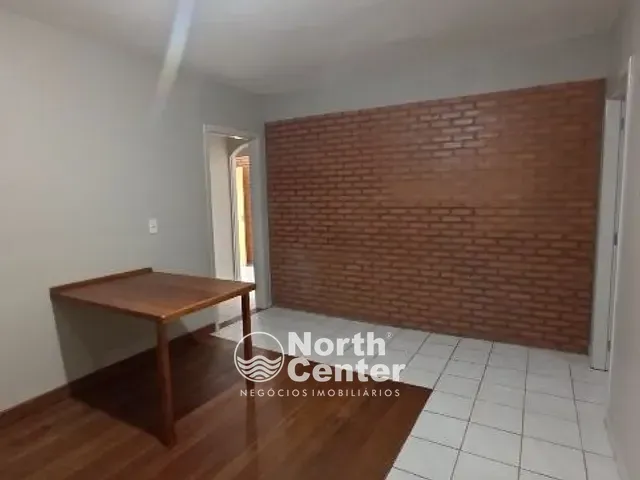 Apartamento 2 quartos e 1 banheiro, para alugar, no bairro Centro em Balneário Barra do Sul