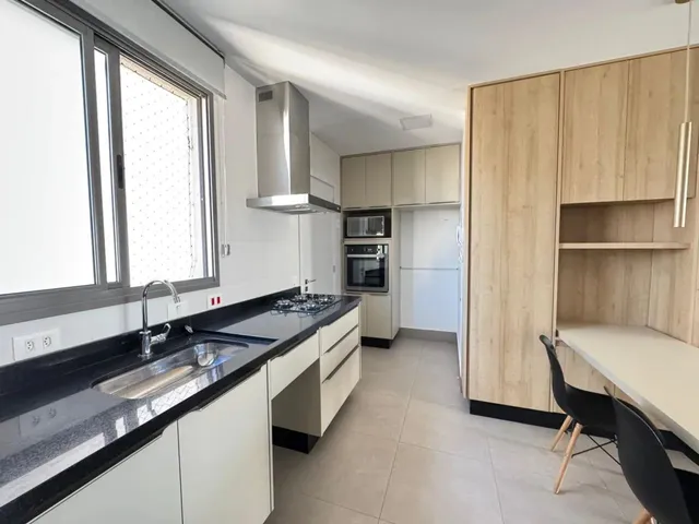 Apartamento com 10m² 3 quartos e 3 banheiros, para alugar, no bairro Gleba Palhano em Londrina