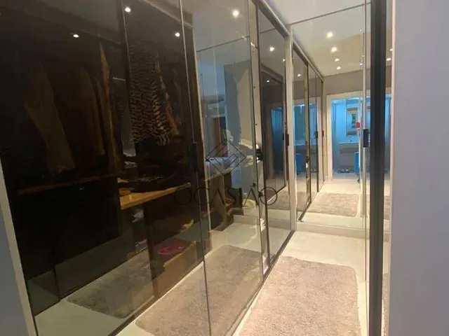 Apartamento com 650m² 4 quartos e 5 banheiros, à venda, no bairro Centro em Balneário Camboriú