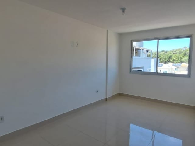 Apartamento 2 quartos e 1 banheiro, à venda, no bairro Costazul em Rio das Ostras