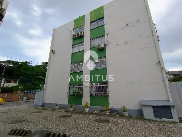 Apartamento com 68m² 3 quartos e 2 banheiros, à venda ou para alugar, no bairro Rio Vermelho em Rua Marquês de Monte Santo