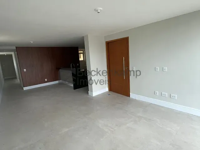 Apartamento 3 quartos e 2 banheiros, à venda, no bairro Jardim Amália em Volta Redonda