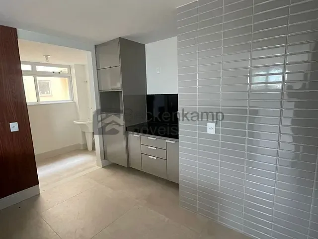 Apartamento 3 quartos e 2 banheiros, à venda, no bairro Jardim Amália em Volta Redonda