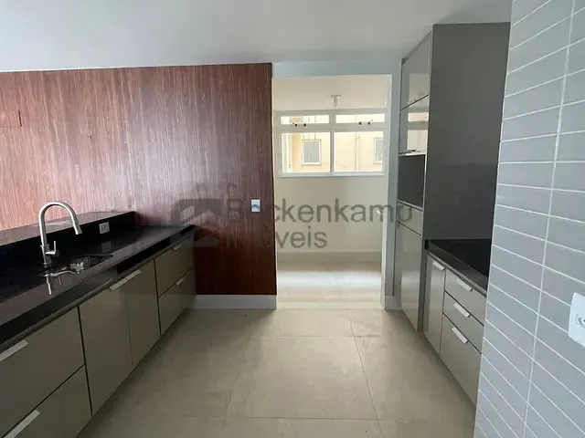 Apartamento 3 quartos e 2 banheiros, à venda, no bairro Jardim Amália em Volta Redonda