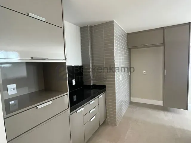 Apartamento 3 quartos e 2 banheiros, à venda, no bairro Jardim Amália em Volta Redonda