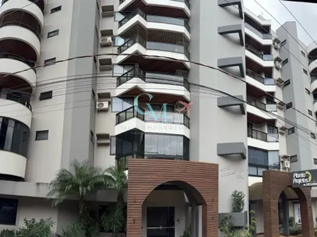 Apartamento com 242m² 3 quartos e 2 banheiros, à venda, no bairro Centro em Xanxerê