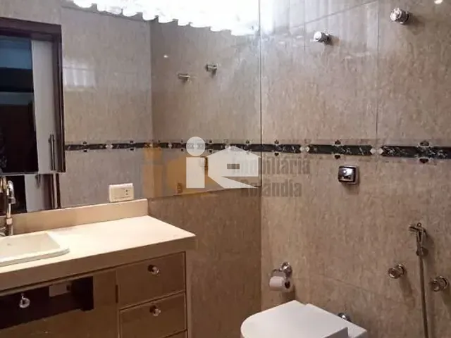 Apartamento com 254m² 2 quartos e 3 banheiros, à venda, no bairro Centro em Rolândia