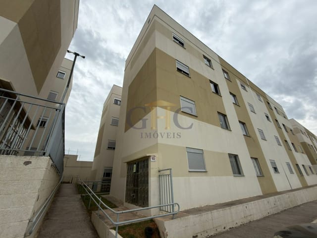 Apartamento com 43m² 2 quartos e 1 banheiro, para alugar, no bairro Vila Santa Isabel em Salto de Pirapora