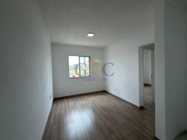 Apartamento com 43m² 2 quartos e 1 banheiro, para alugar, no bairro Vila Santa Isabel em Salto de Pirapora