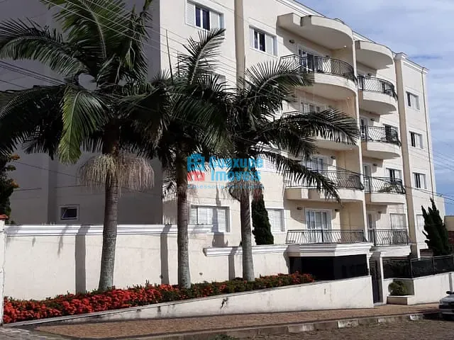 Apartamento com 130m² 3 quartos e 2 banheiros, à venda, no bairro Centro em Guaxupé