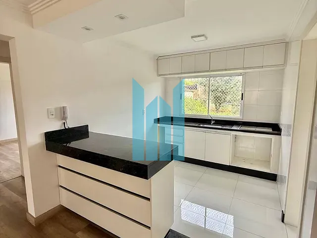 Apartamento 2 quartos e 2 banheiros, à venda, no bairro Vila Togni em Poços de Caldas