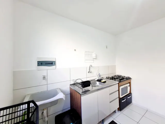 Apartamento com 10m² 1 quarto e 1 banheiro, para alugar, no bairro Jardim Jóquei Club em Londrina