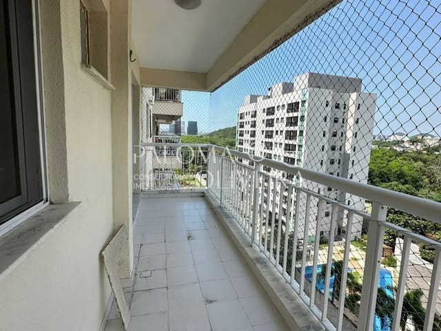 Apartamento 2 quartos e 1 banheiro, para alugar, no bairro Jacarepaguá em Rio de Janeiro