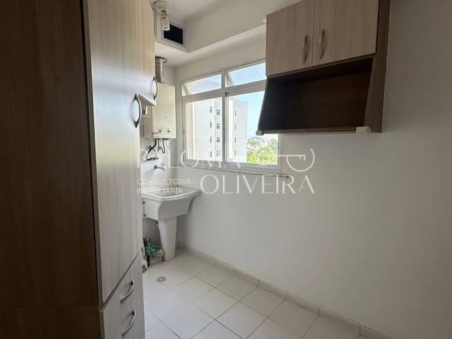 Apartamento 2 quartos e 1 banheiro, para alugar, no bairro Jacarepaguá em Rio de Janeiro