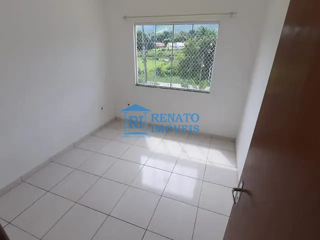 Apartamento 2 quartos e 1 banheiro, para alugar, no bairro Ubatiba em Maricá
